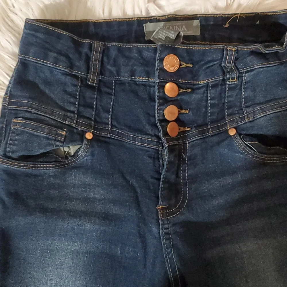 Vienna Denim High Waisted Jeans Size 7 NWT Never Worn